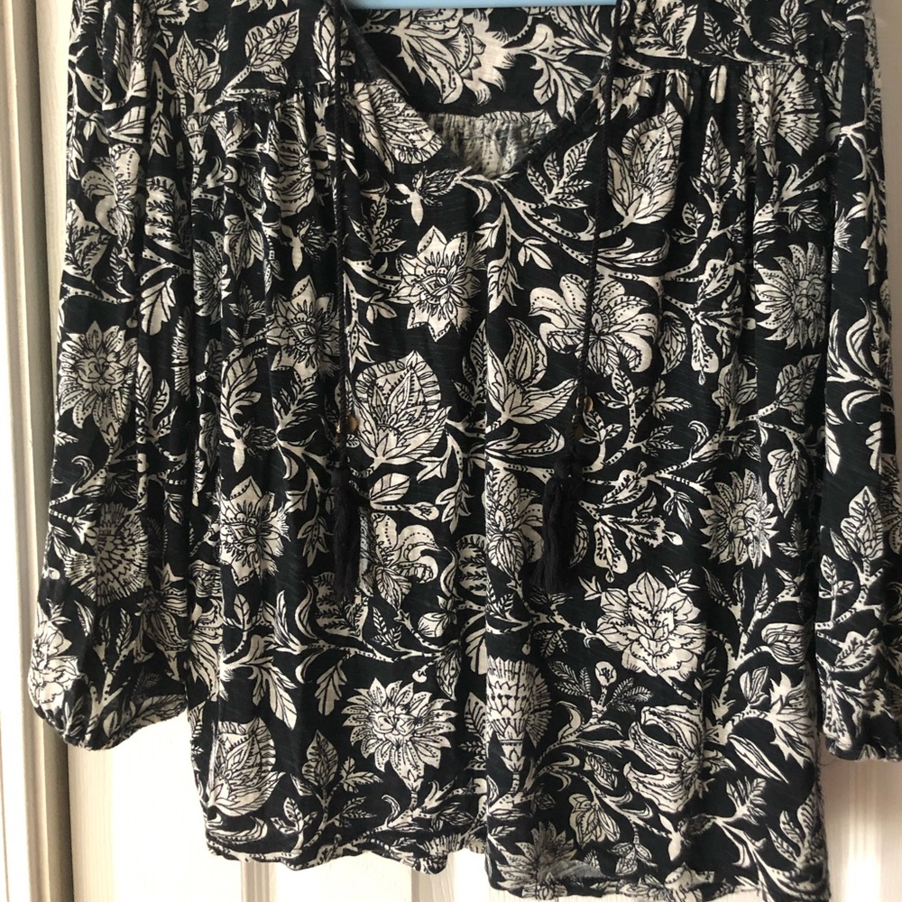 Lucky Antique Floral Navy White Top